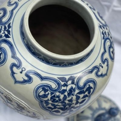 HC-009 — Large Chinese Blue-and-White Covered Porcelain Jar with Guardian-Lion Finial (view 4)