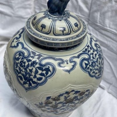 HC-009 — Large Chinese Blue-and-White Covered Porcelain Jar with Guardian-Lion Finial (view 7)
