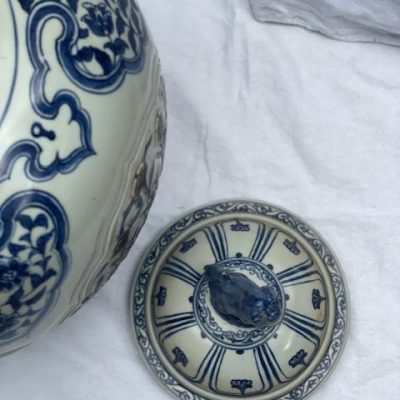 HC-009 — Large Chinese Blue-and-White Covered Porcelain Jar with Guardian-Lion Finial (view 16)