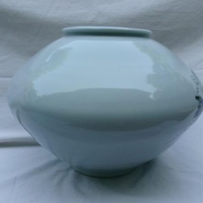 HC-011 — Grape-Motif Chinese Decorative Vessel (view 5)