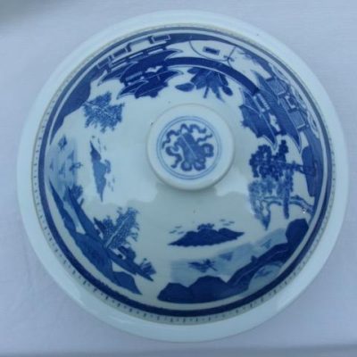 HC-024 — Large Chinese Blue-and-White Covered Porcelain Tureen (view 4)