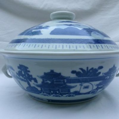 HC-024 — Large Chinese Blue-and-White Covered Porcelain Tureen (view 8)