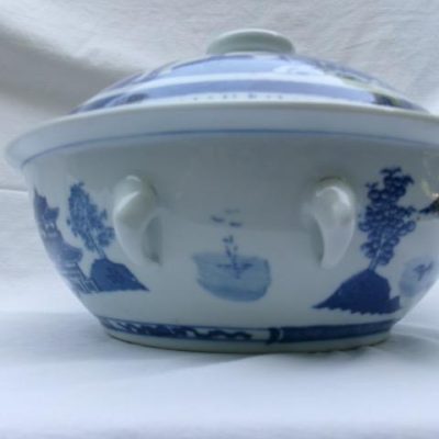 HC-024 — Large Chinese Blue-and-White Covered Porcelain Tureen (view 10)