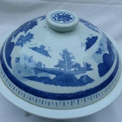 HC-024 — Large Chinese Blue-and-White Covered Porcelain Tureen (view 15)