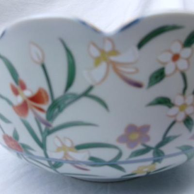 HC-025 — Scalloped Porcelain Floral Bowl (view 6)