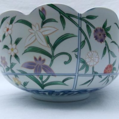 HC-025 — Scalloped Porcelain Floral Bowl (view 10)