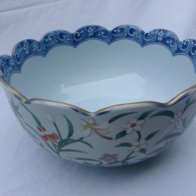 HC-025 — Scalloped Porcelain Floral Bowl (view 11)